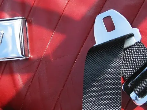 Sicherheitsgurte Oldtimer: Was Sie über die Pflicht wissen müssen