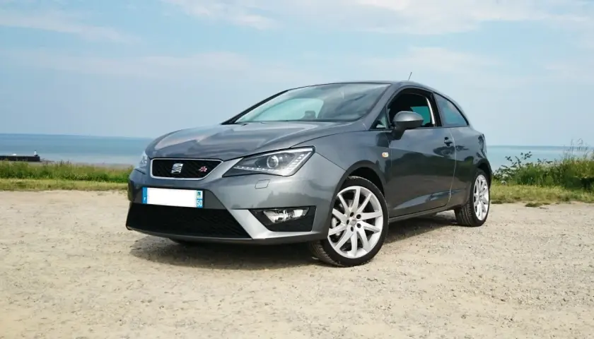 Kotflügel Seat Ibiza 6J lackiert kaufen - spart man wirklich Zeit und Geld?