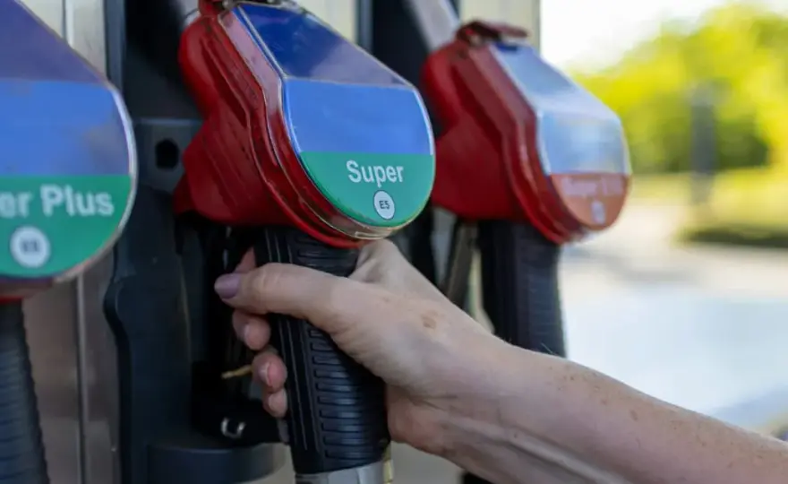 Welcher Kraftstoff für mein Auto? Vermeiden Sie teure Fehler bei der Wahl