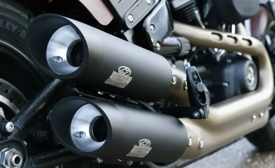 Die besten Auspuffanlagen für Indian Scout Bobber: Leistung steigern
