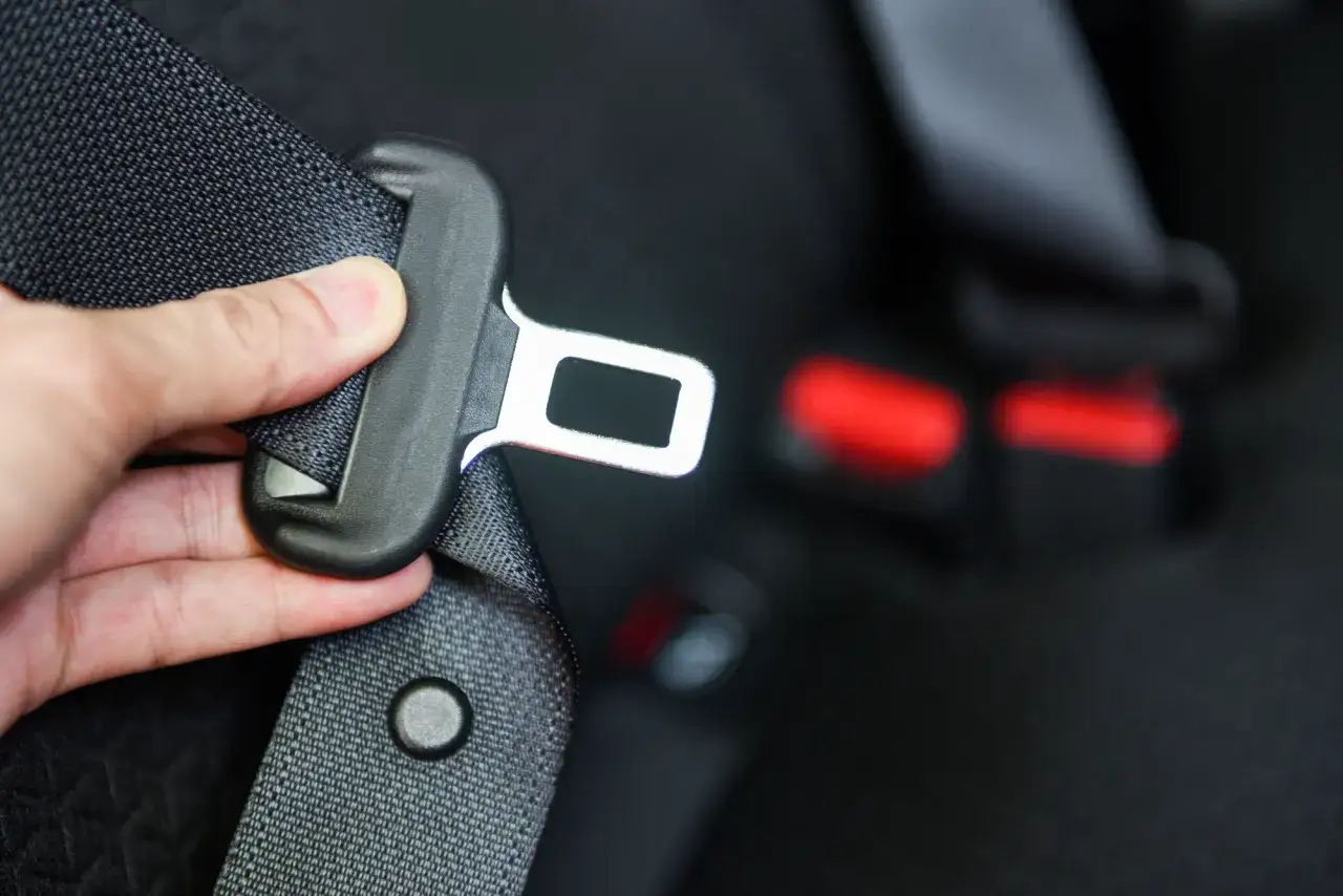 Zdjęcie Sicherheitsgurt auto wechseln: So vermeiden Sie gefährliche Mängel